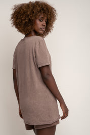 T-SHIRT Z EFEKTEM WASHED BRĄZOWY - SEINE