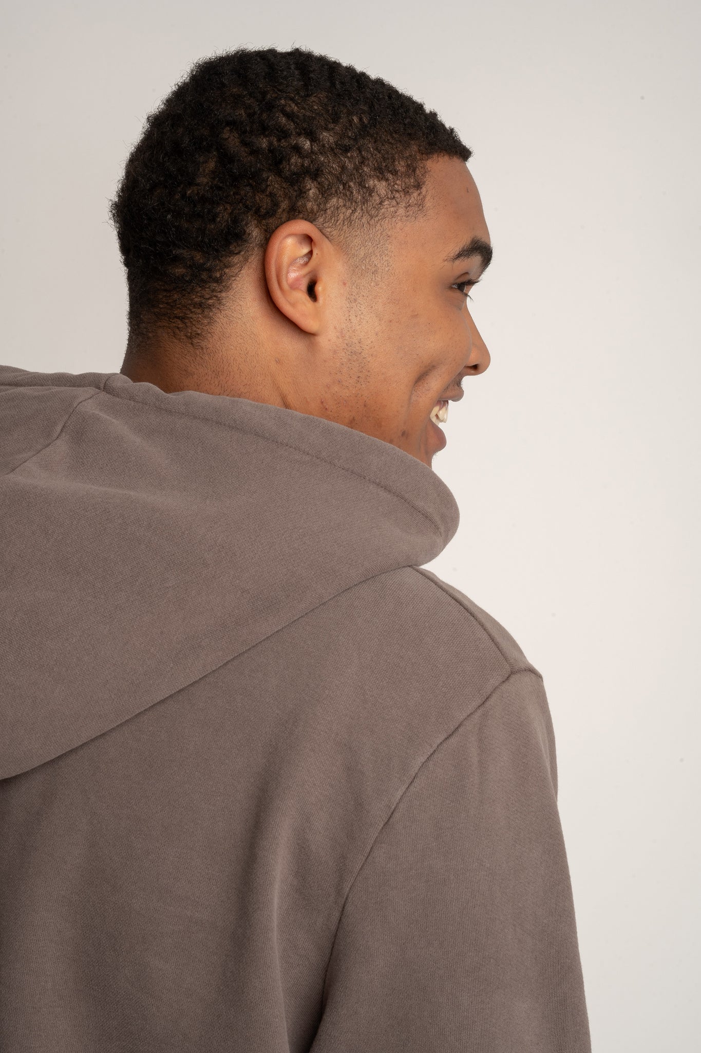 MEN'S HOODIE WITH WASHED EFFECT BROWN - AARHUS