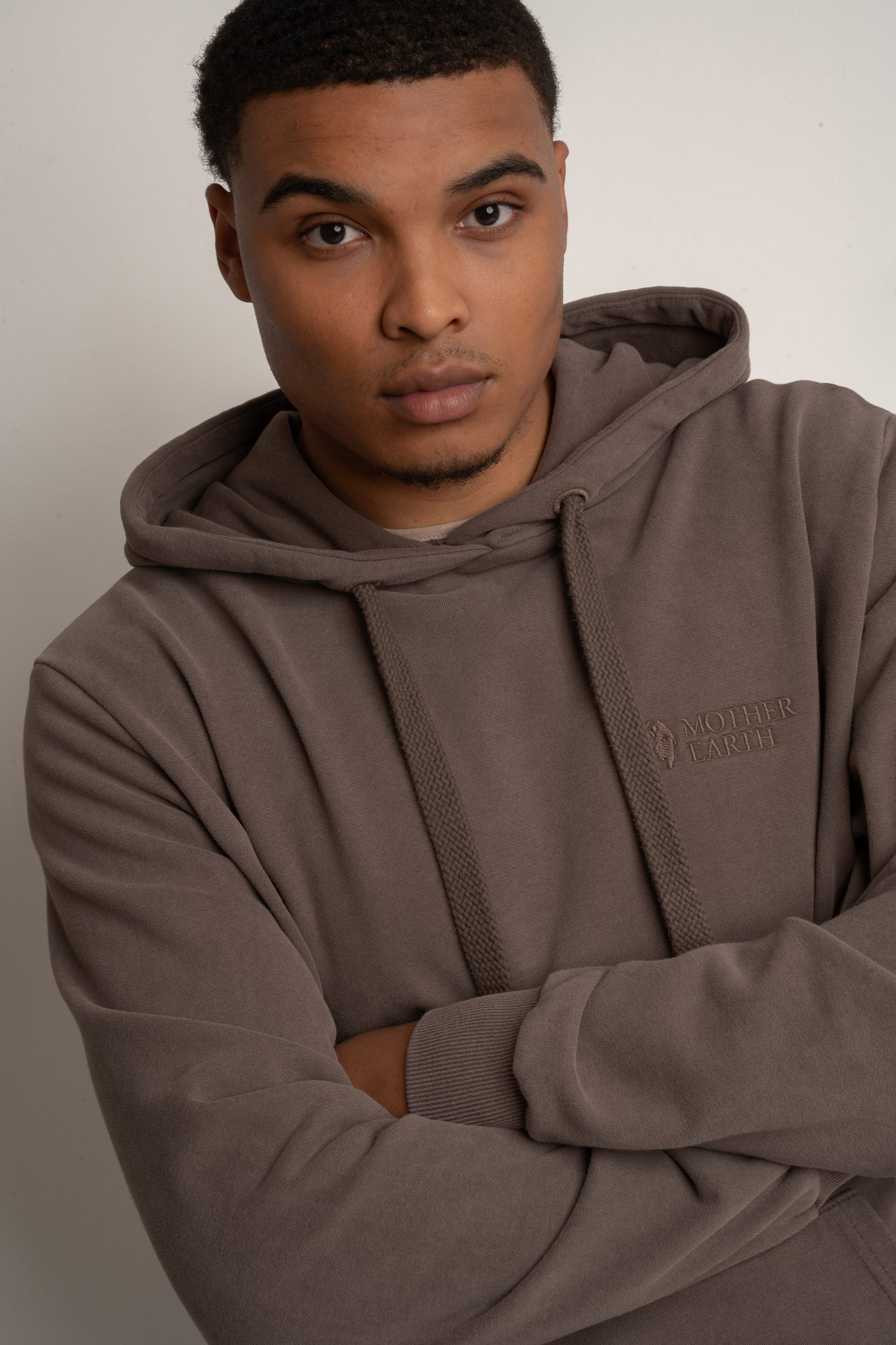 MEN'S HOODIE WITH WASHED EFFECT BROWN - AARHUS