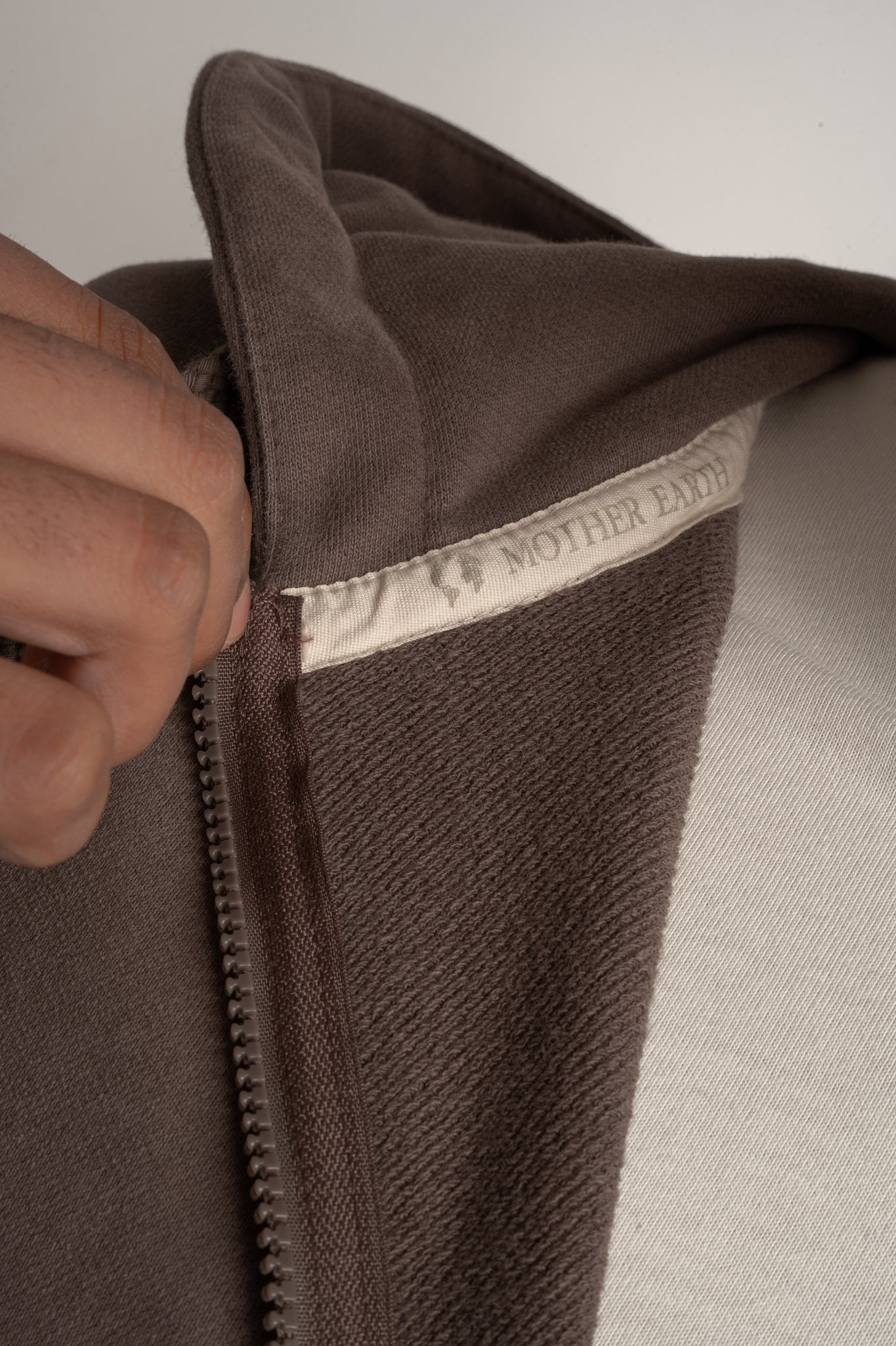 MEN'S WASHED ZIP-UP HOODIE BROWN - STOCKHOLM