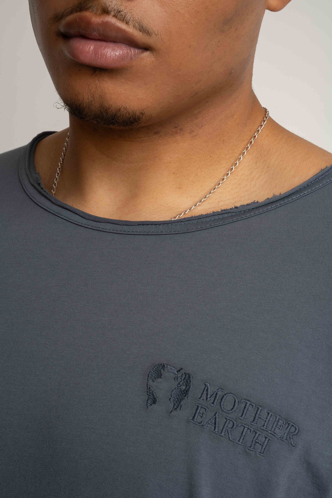 OVERSIZED T-SHIRT WITH A DELICATE WASHED GRAY EFFECT - TOBALAI
