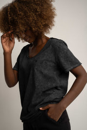 T-SHIRT Z EFEKTEM WASHED CZARNY - SEINE