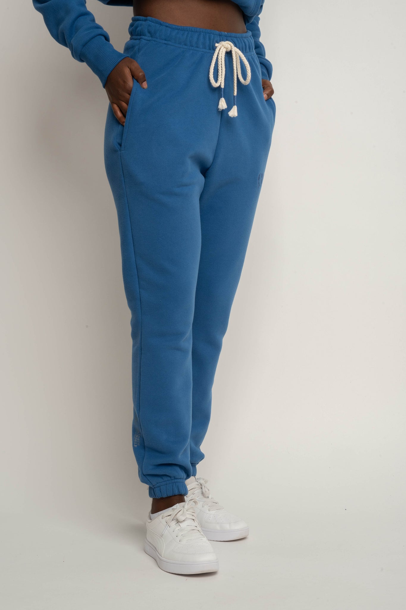 BAGGY SWEATPANTS, CORNFLOWER BLUE - KARPATOS