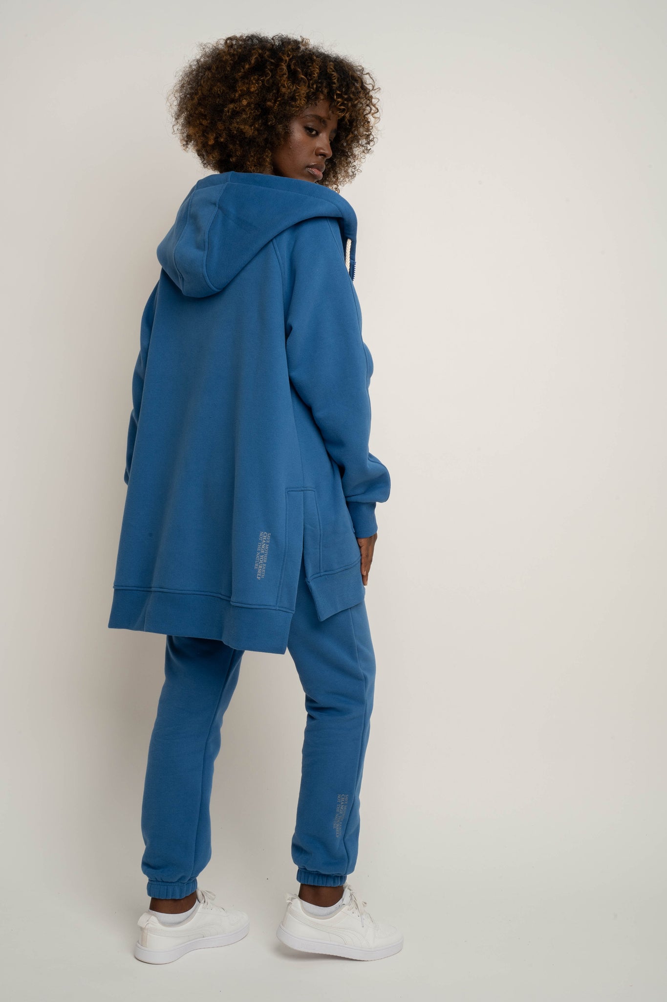 LONG ZIPPERED HOODIE, CORNFLOWER BLUE - ESMERALDA