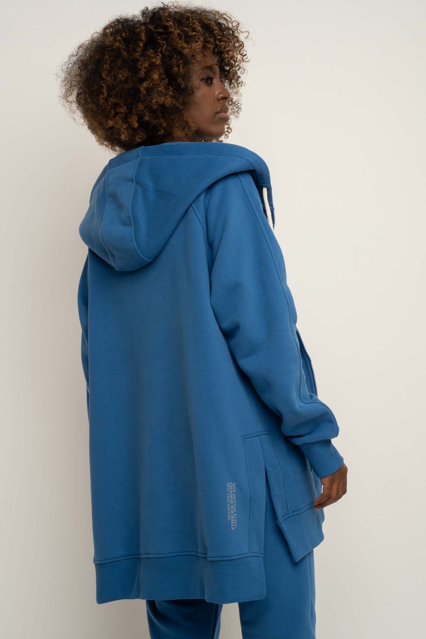 LONG ZIPPERED HOODIE, CORNFLOWER BLUE - ESMERALDA