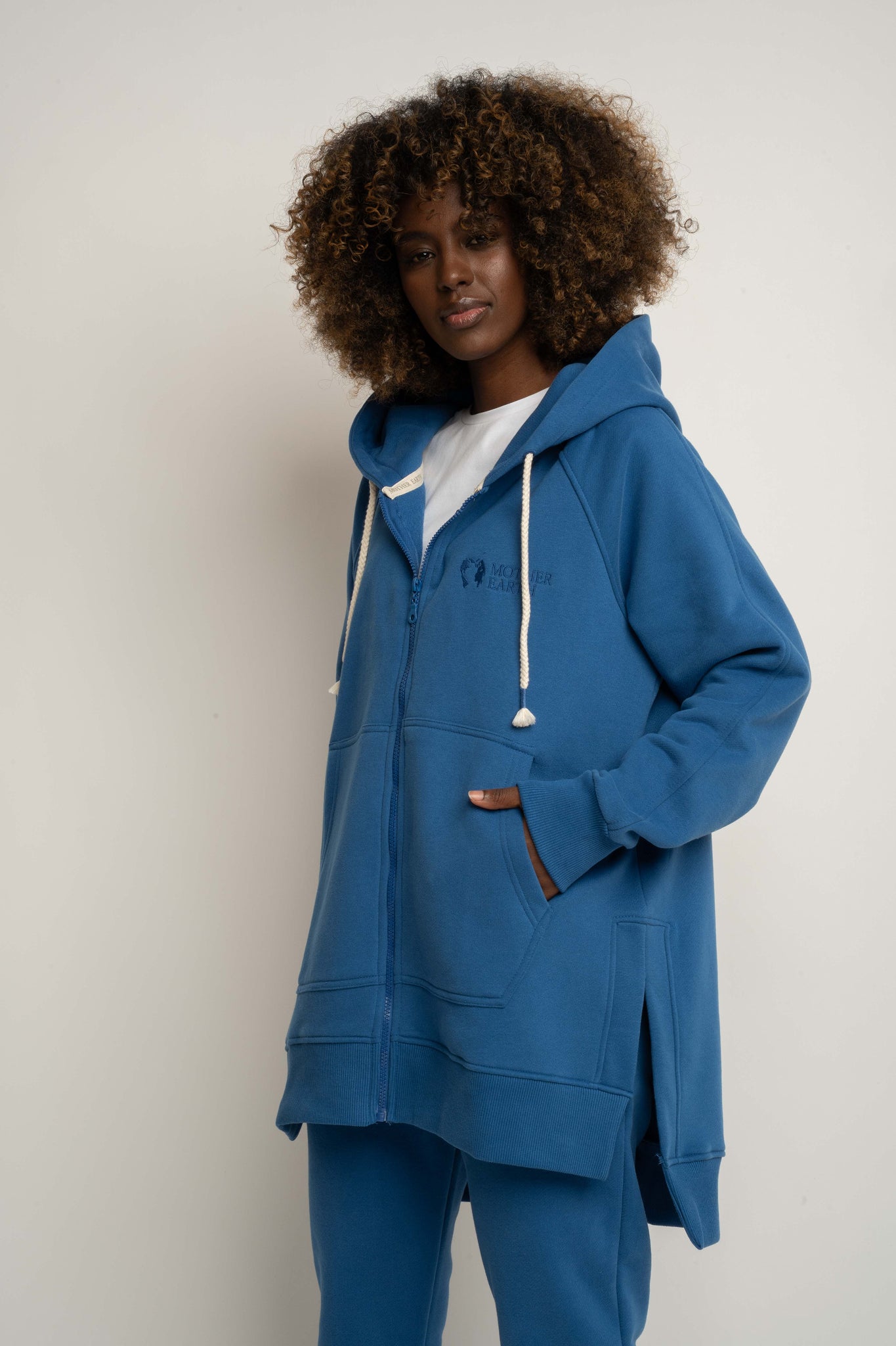 LONG ZIPPERED HOODIE, CORNFLOWER BLUE - ESMERALDA