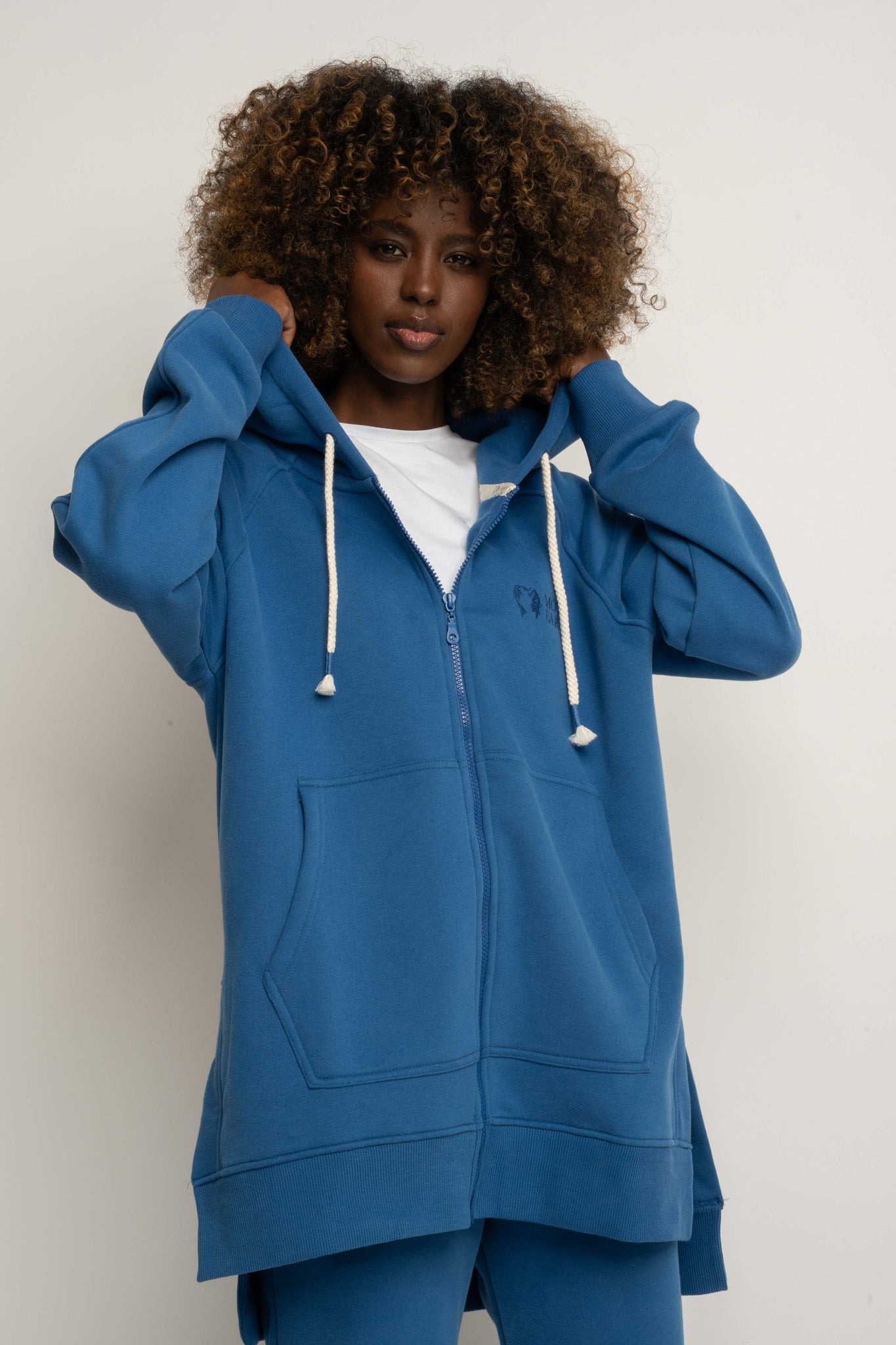 LONG ZIPPERED HOODIE, CORNFLOWER BLUE - ESMERALDA