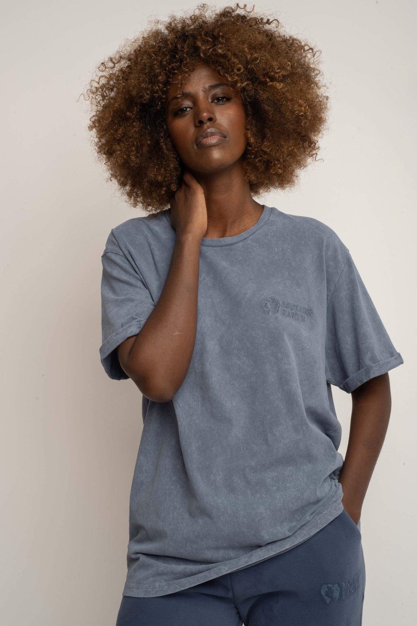 T-SHIRT Z EFEKTEM WASHED GRANATOWY - MOJAVE