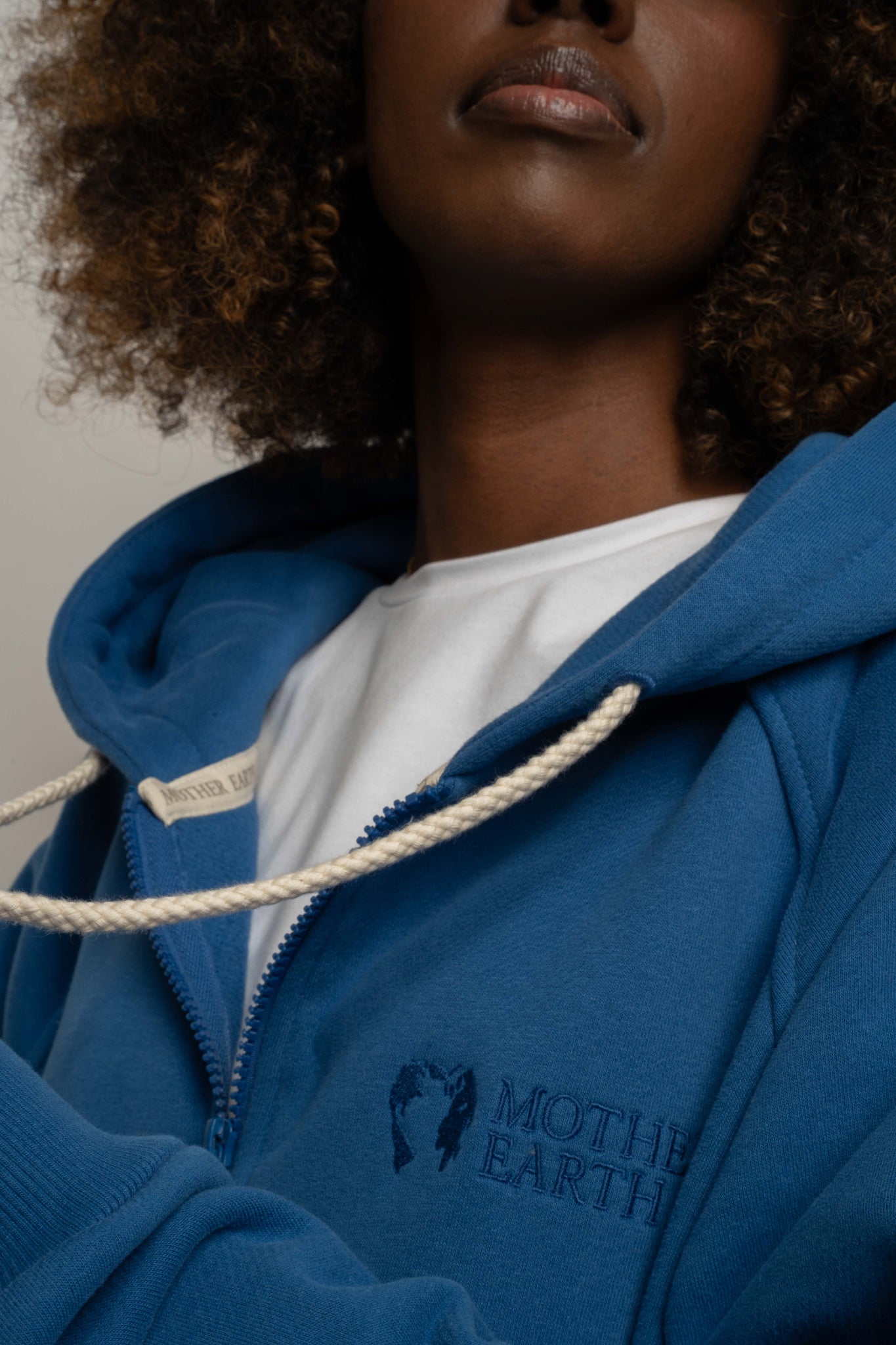 LONG ZIPPERED HOODIE, CORNFLOWER BLUE - ESMERALDA