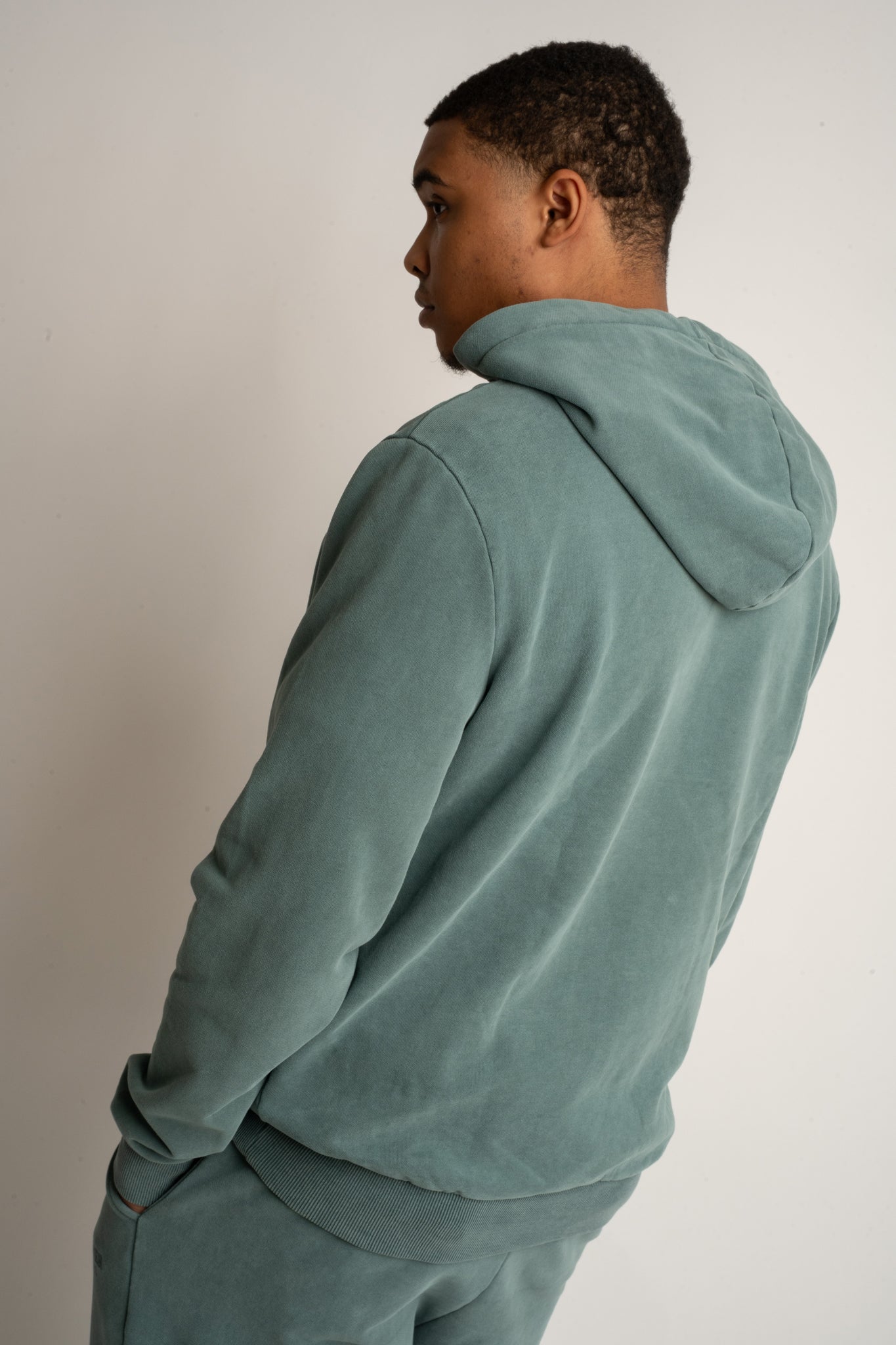 MEN'S WASHED HOODIE GREEN – AARHUS