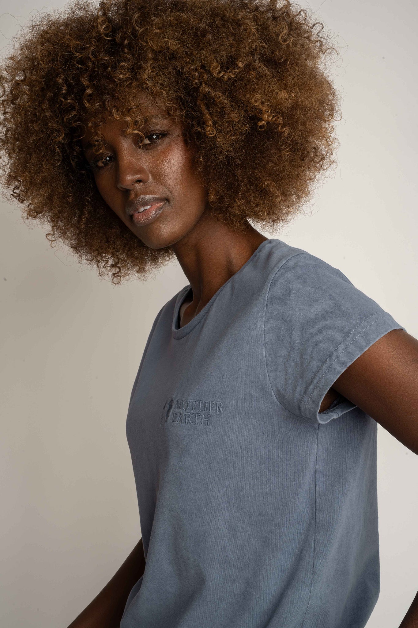 T-SHIRT Z EFEKTEM WASHED GRANATOWY - YUKON