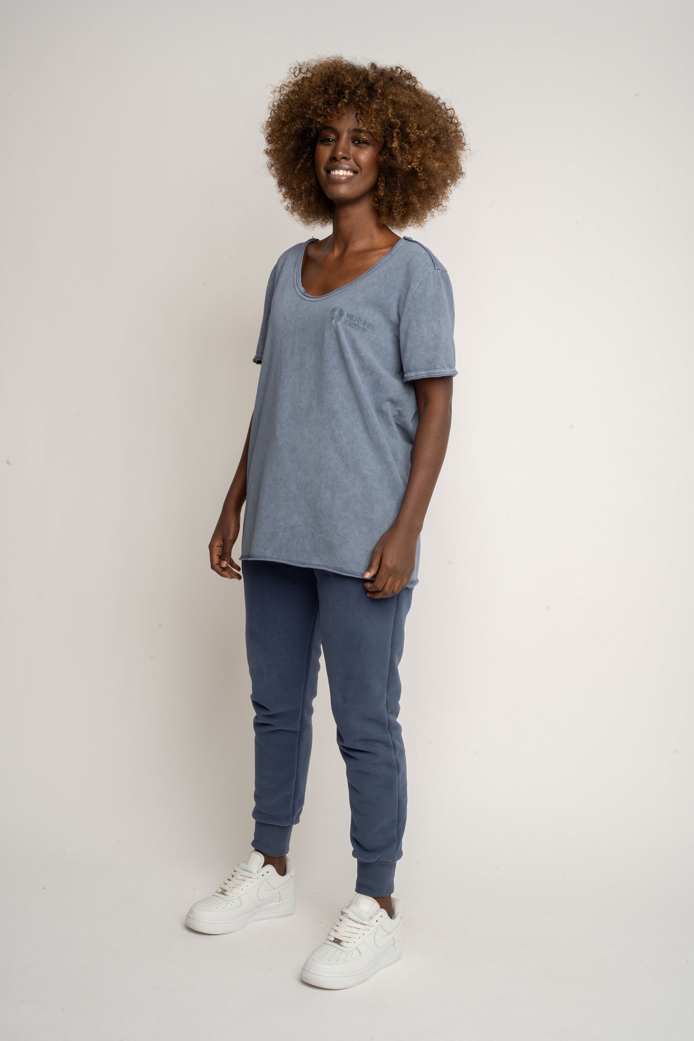 T-SHIRT Z EFEKTEM WASHED GRANATOWY - SEINE
