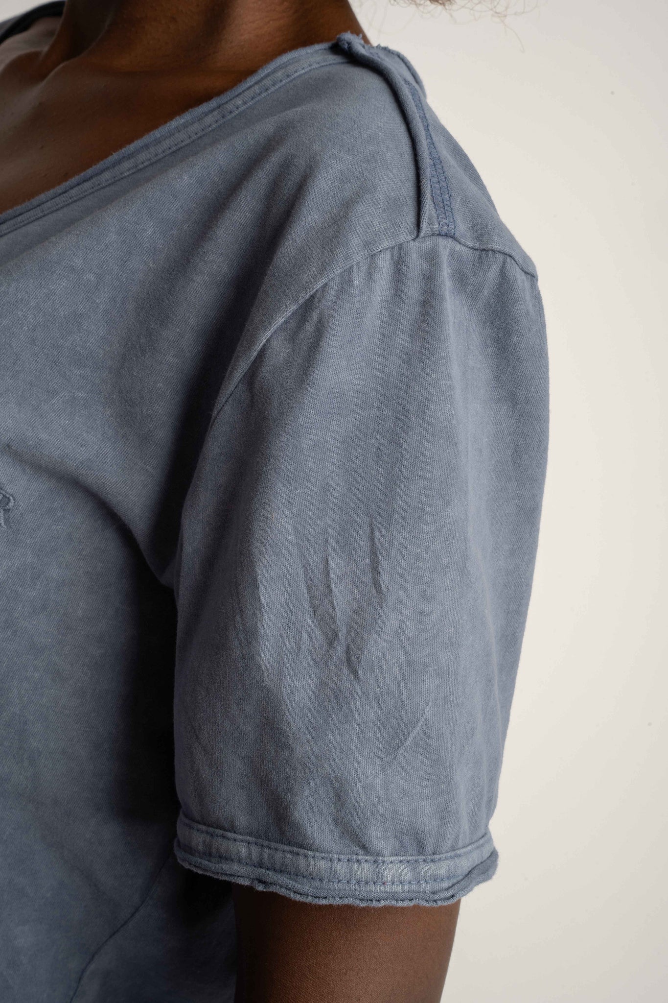 T-SHIRT Z EFEKTEM WASHED GRANATOWY - SEINE
