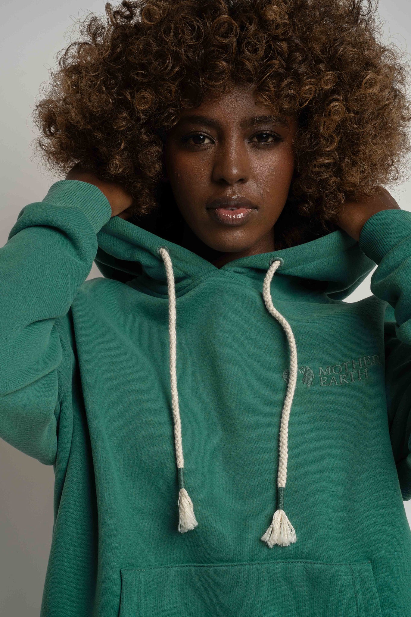 FOREST GREEN HOODIE - MOHELI