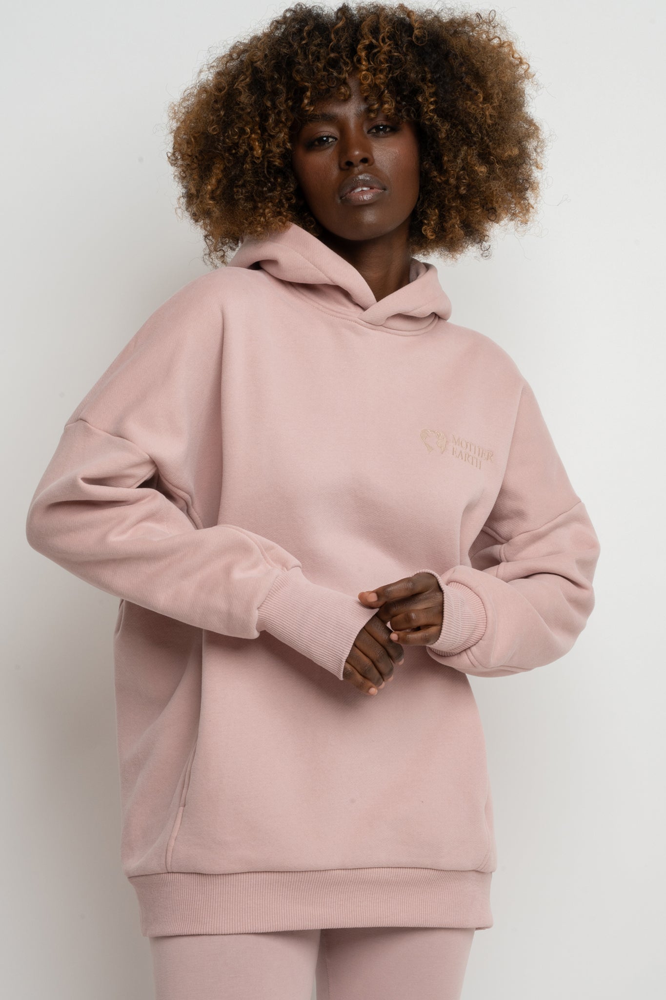 BLUZA OVERSIZE Z KAPTUREM JASNORÓŻOWA - EGERIA