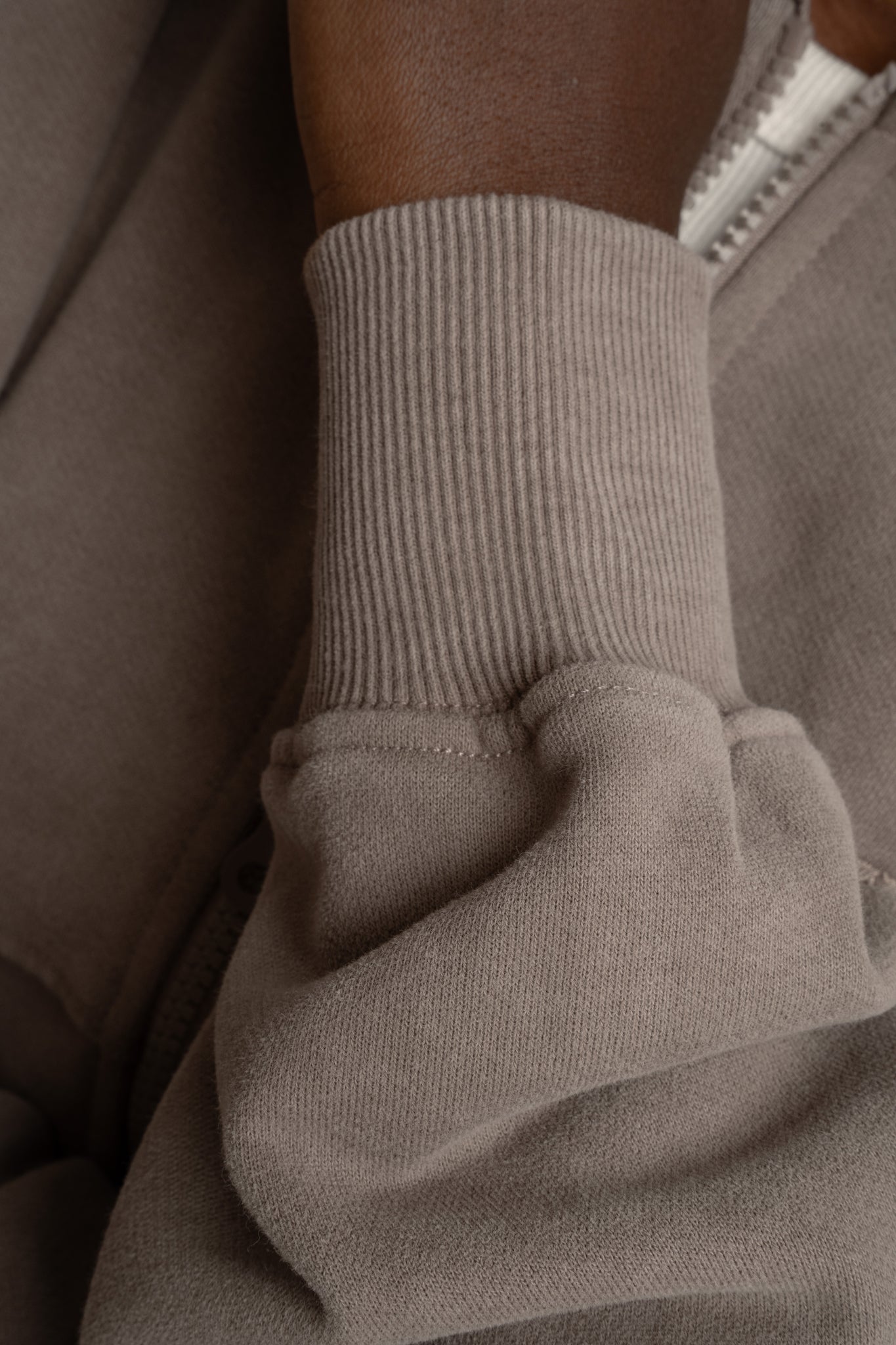 BLUZA Z EFEKTEM WASHED MOCCA - ALESUND