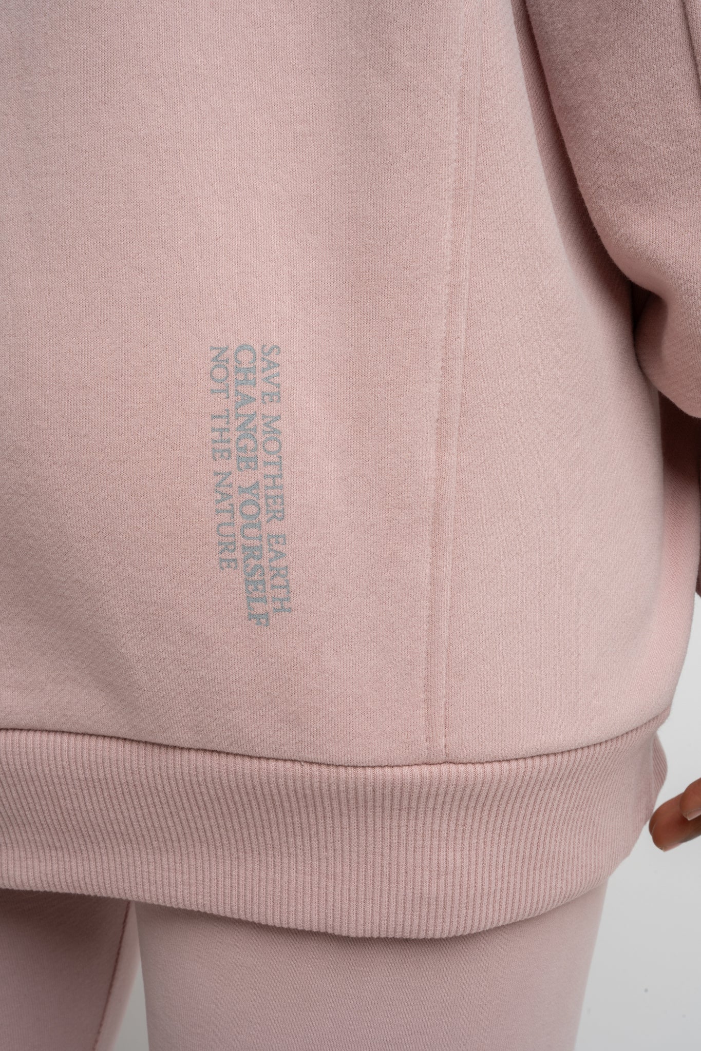 BLUZA OVERSIZE Z KAPTUREM JASNORÓŻOWA - EGERIA