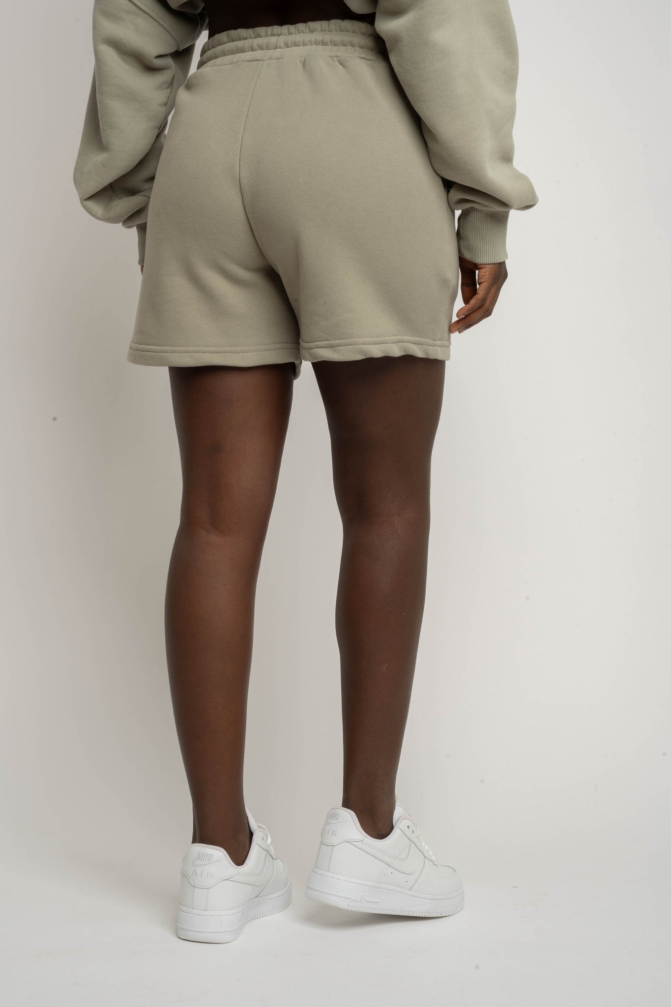OLIVE SWEATSHORTS - LA GOMERA