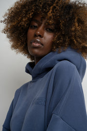 BLUZA OVERSIZE Z KAPTUREM GRANATOWA - EGERIA