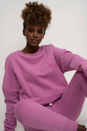 BLUZA O KROJU REGULAR FIT Z DŁUŻSZYM TYŁEM CUKIERKOWY RÓŻ - COOK