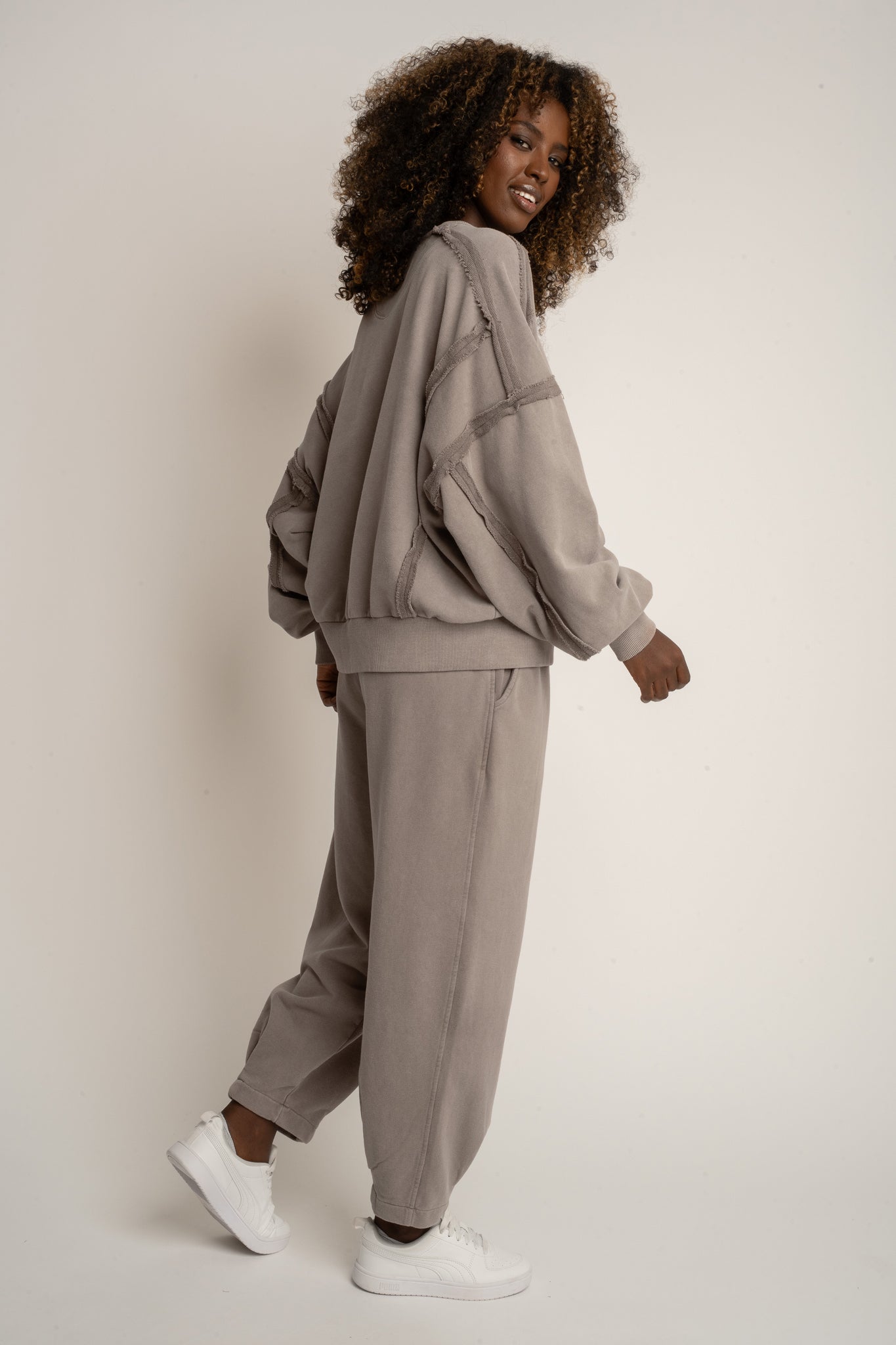 BLUZA Z EFEKTEM WASHED MOCCA - DALARNA