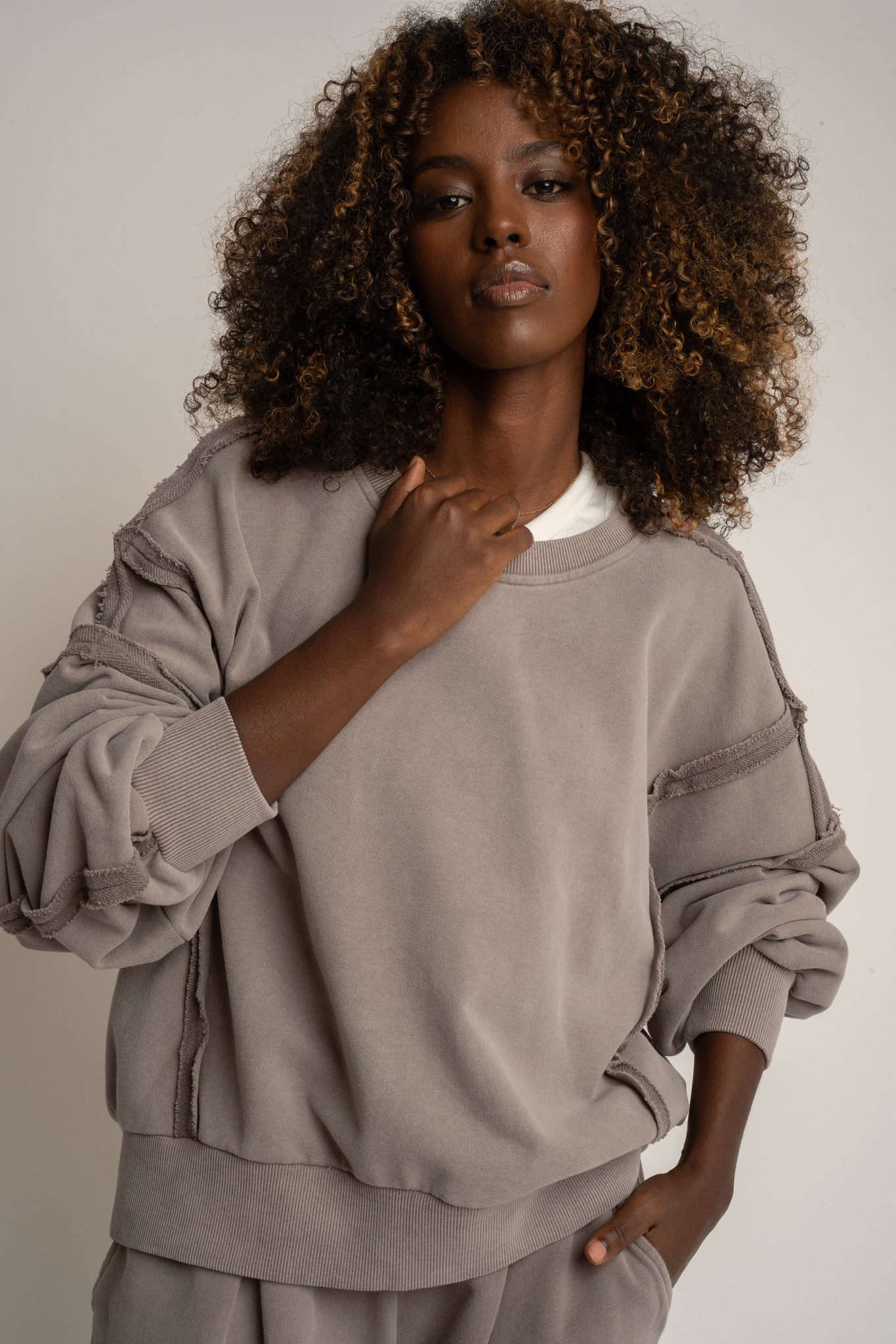 BLUZA Z EFEKTEM WASHED MOCCA - DALARNA
