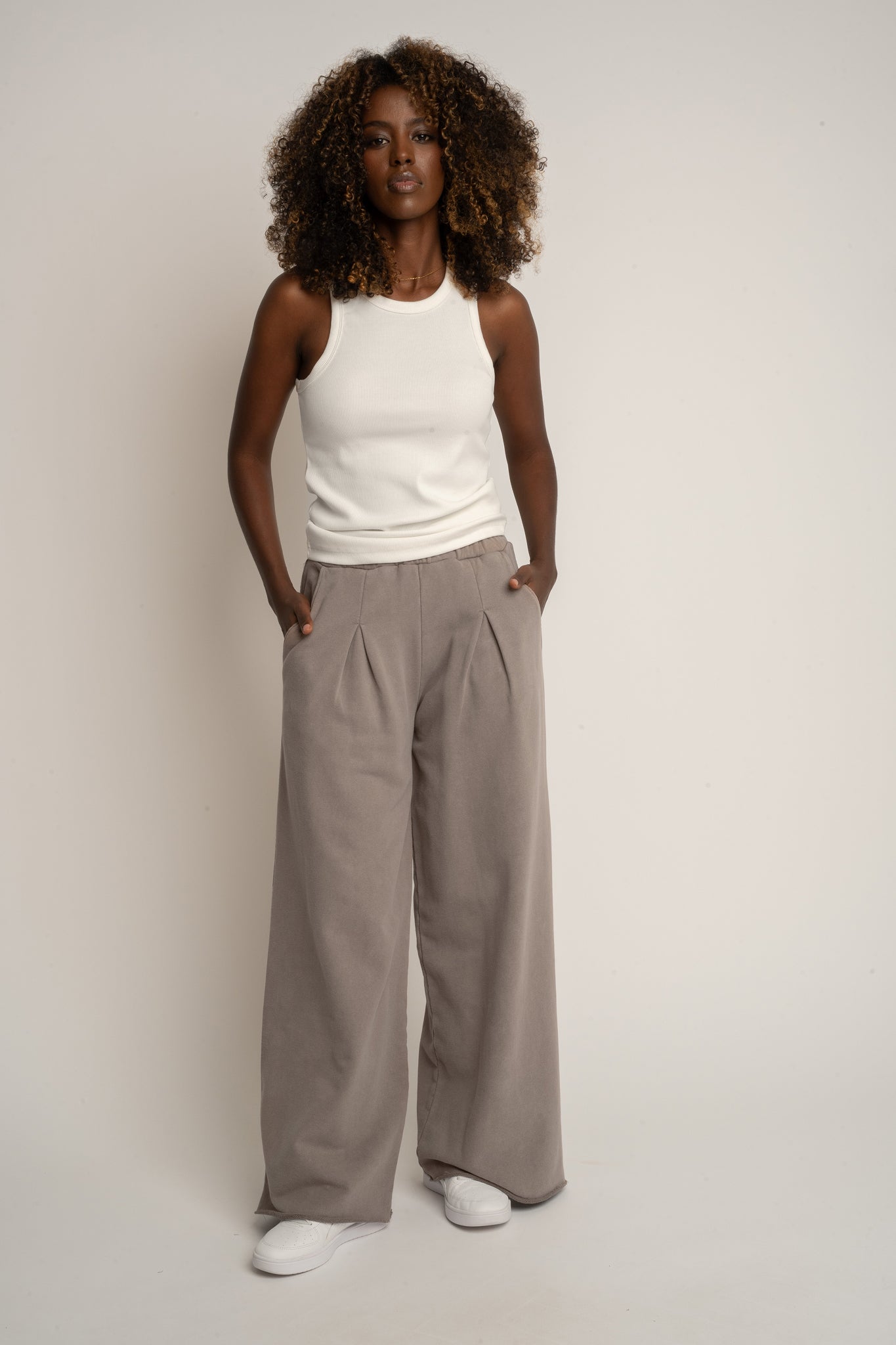SPODNIE DRESOWE Z EFEKTEM WASHED MOCCA - ESBJERG