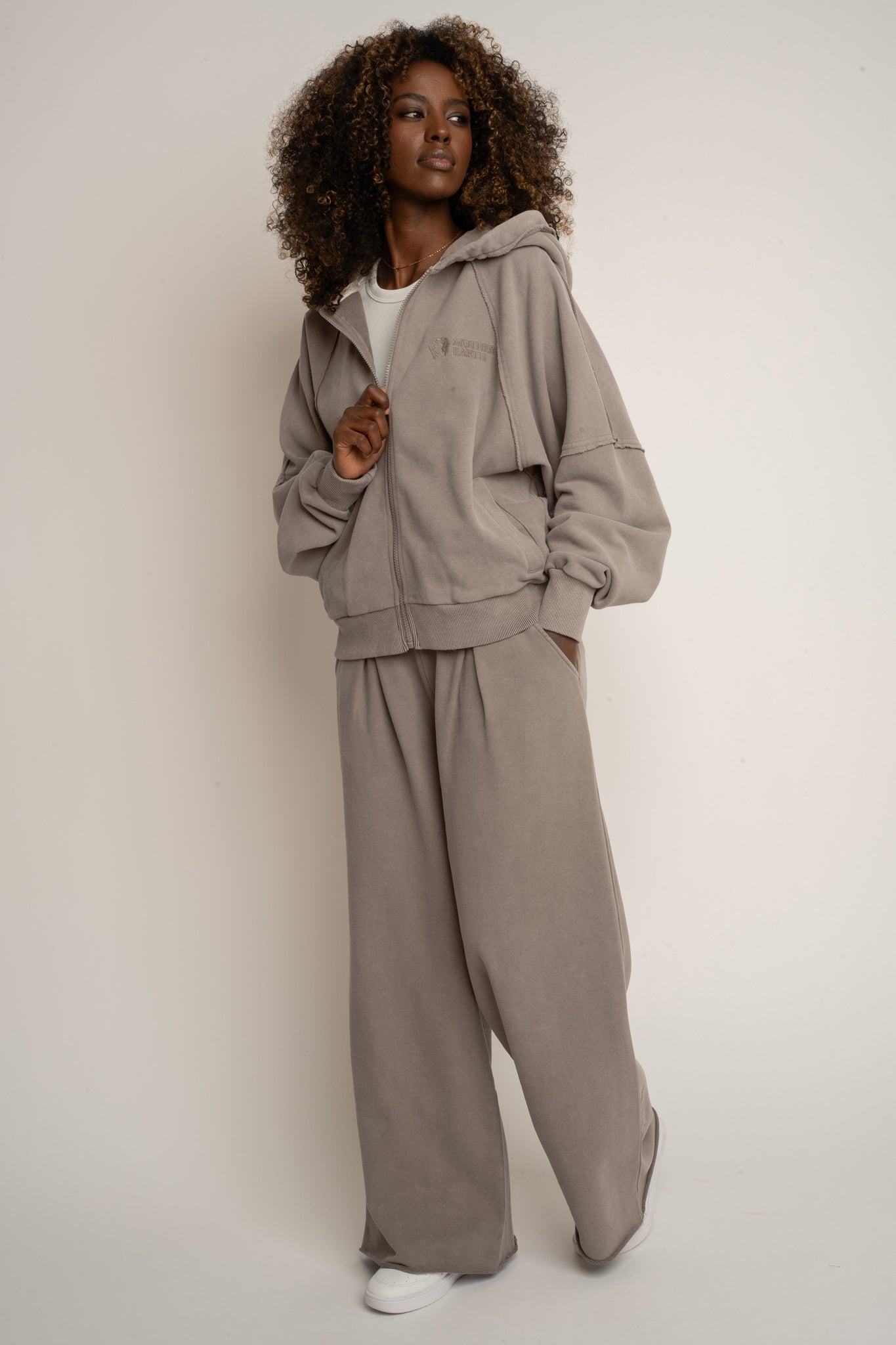 SPODNIE DRESOWE Z EFEKTEM WASHED MOCCA - ESBJERG