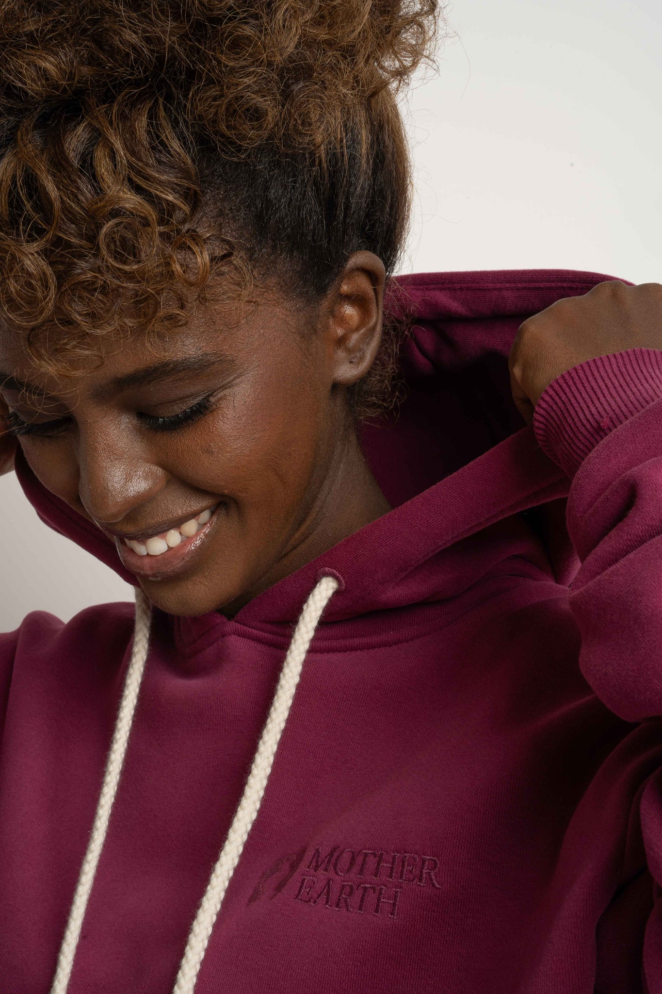 HOODIE BURGUNDY - MOHELI