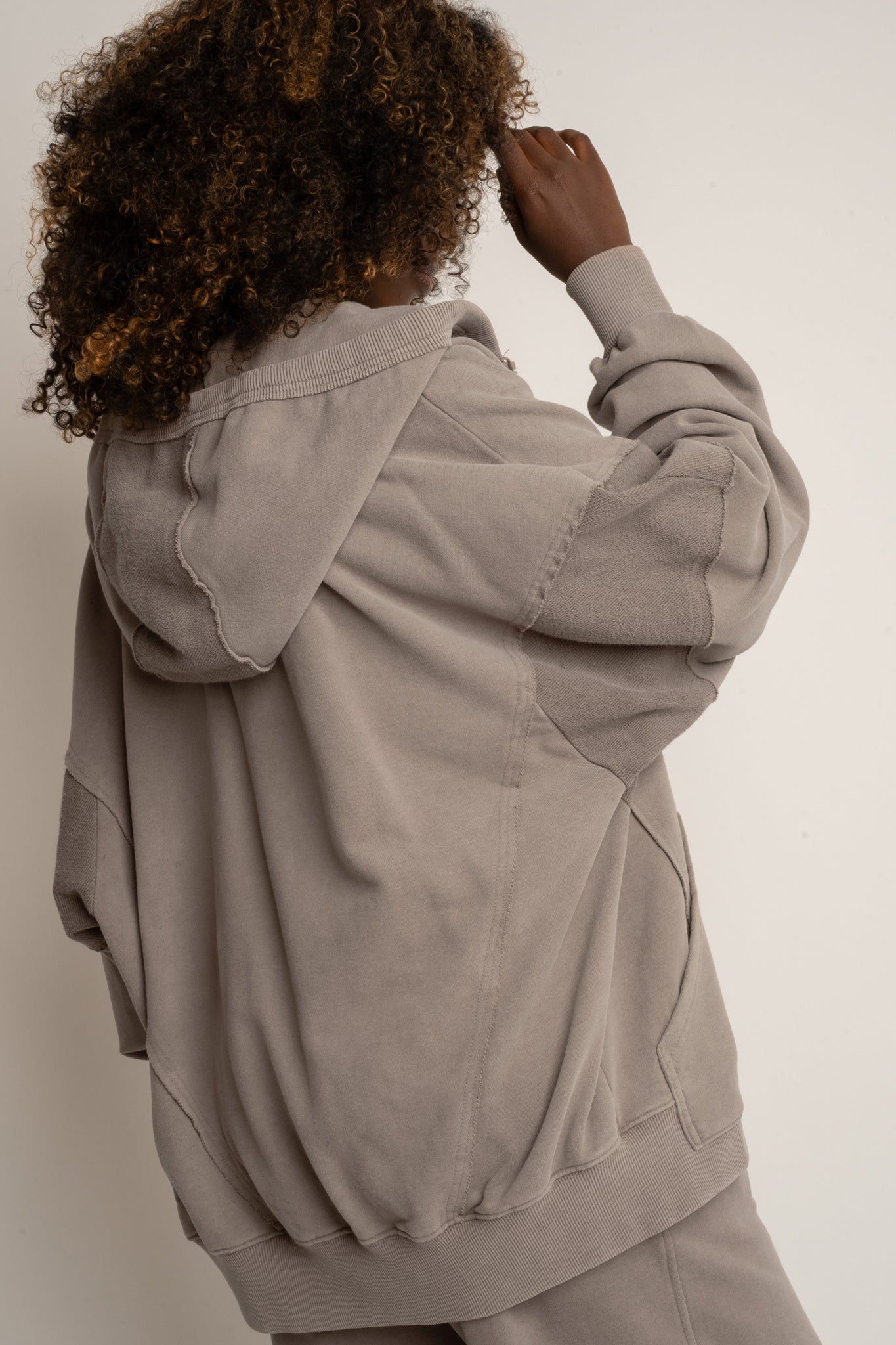 BLUZA Z EFEKTEM WASHED MOCCA - TRONDHEIM