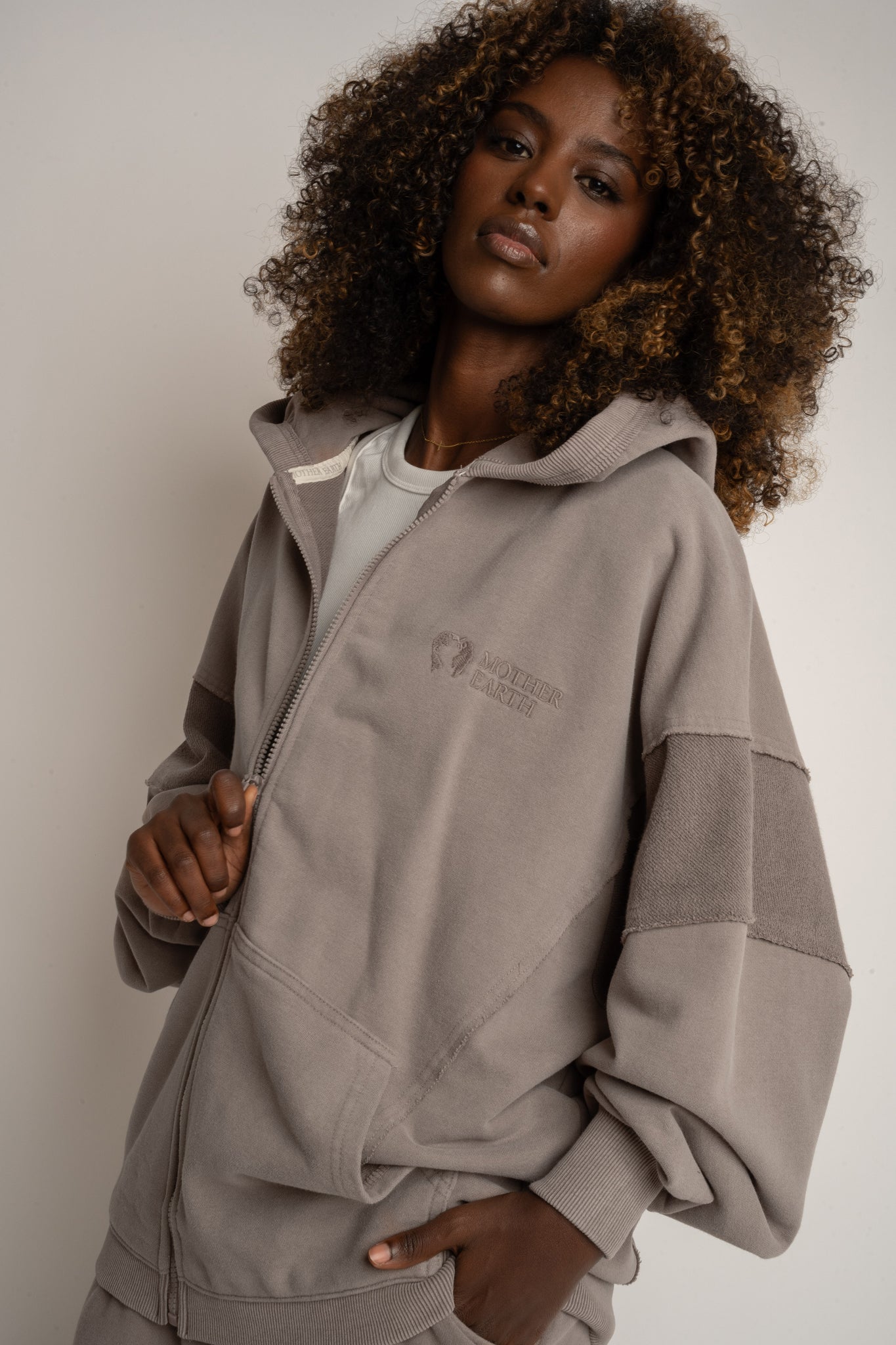 BLUZA Z EFEKTEM WASHED MOCCA - TRONDHEIM