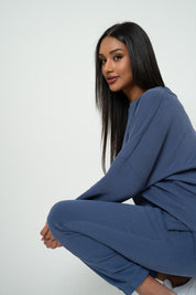 BLUZA OVERSIZE Z SZEROKIM DEKOLTEM GRANATOWA  - MULL