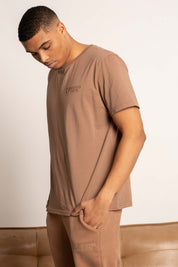 T-SHIRT OVERSIZE Z DELIKATNYM EFEKTEM SPRANIA BRĄZOWY - MOROTAI