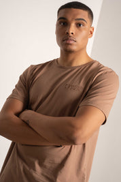 T-SHIRT OVERSIZE Z DELIKATNYM EFEKTEM SPRANIA BRĄZOWY - MOROTAI