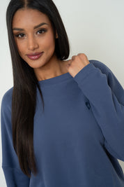 BLUZA O KROJU REGULAR FIT Z DŁUŻSZYM TYŁEM GRANATOWA - COOK