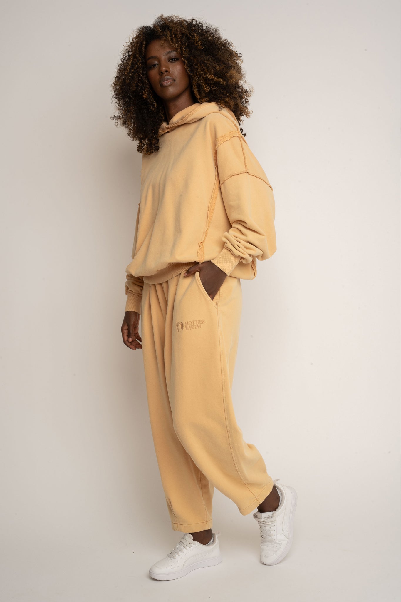 SPODNIE DRESOWE Z EFEKTEM WASHED BRZOSKWINIOWE - RIBE PETIT