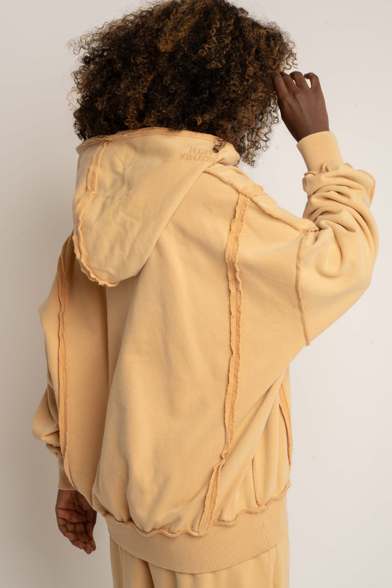 BLUZA Z EFEKTEM WASHED BRZOSKWINIOWA - OSLO
