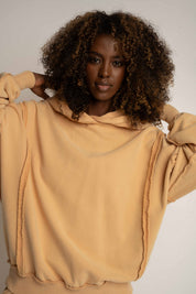 BLUZA Z EFEKTEM WASHED BRZOSKWINIOWA - OSLO