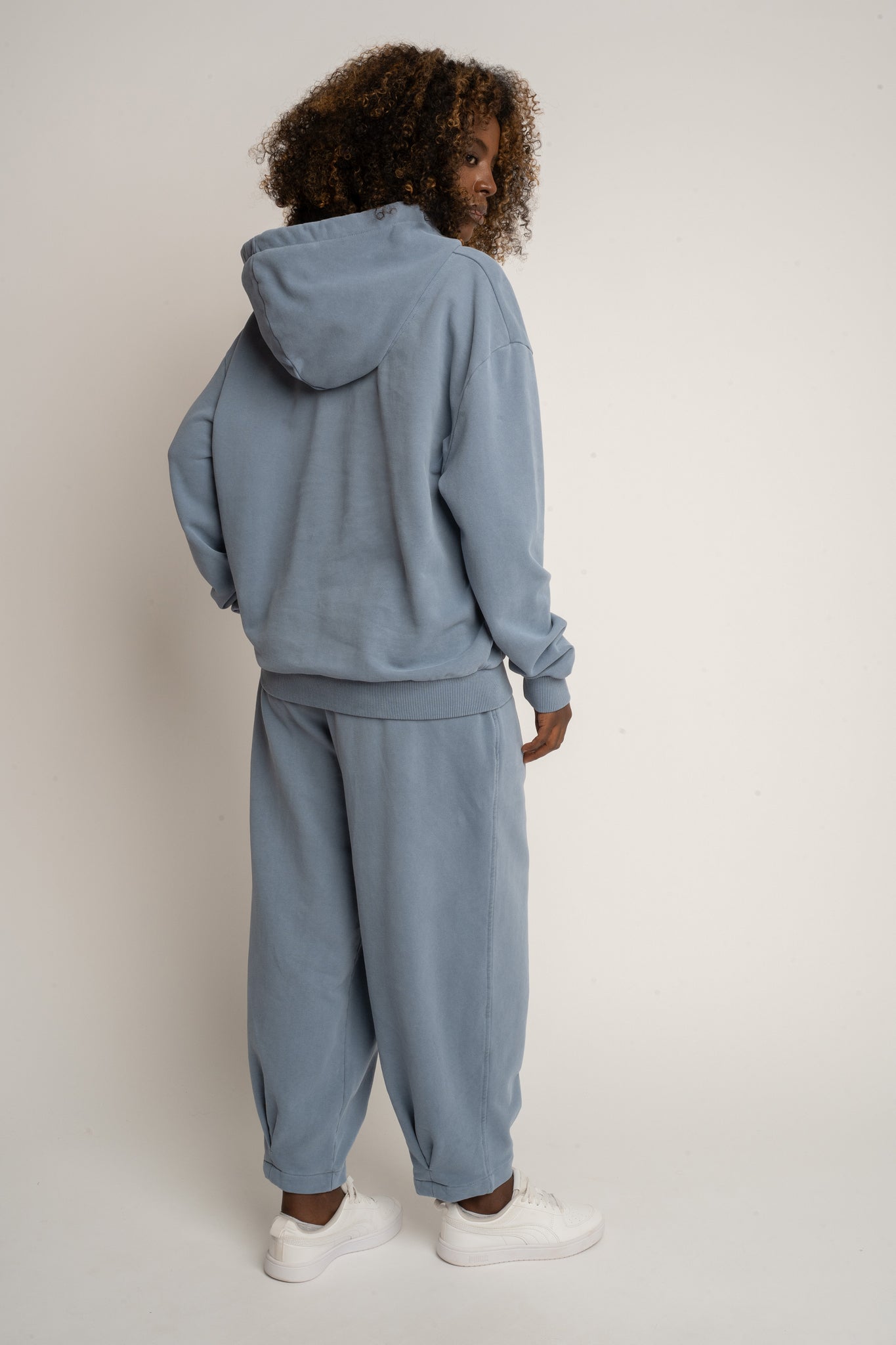 BLUZA Z EFEKTEM WASHED NIEBIESKA - LAPLAND