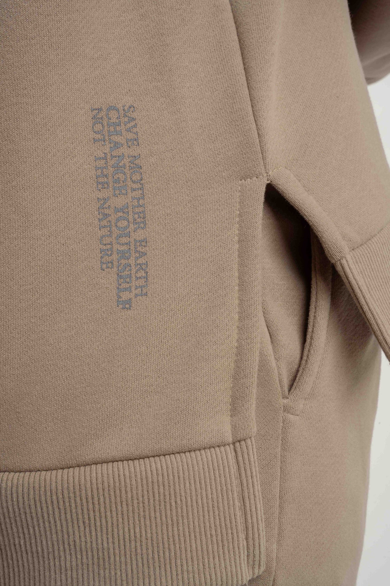 LIGHT BROWN REGULAR FIT SWEATER WITH A LONGER BACK - COOK