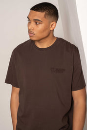 T-SHIRT OVERSIZE Z DELIKATNYM EFEKTEM SPRANIA CIEMNOBRĄZOWY - MOROTAI