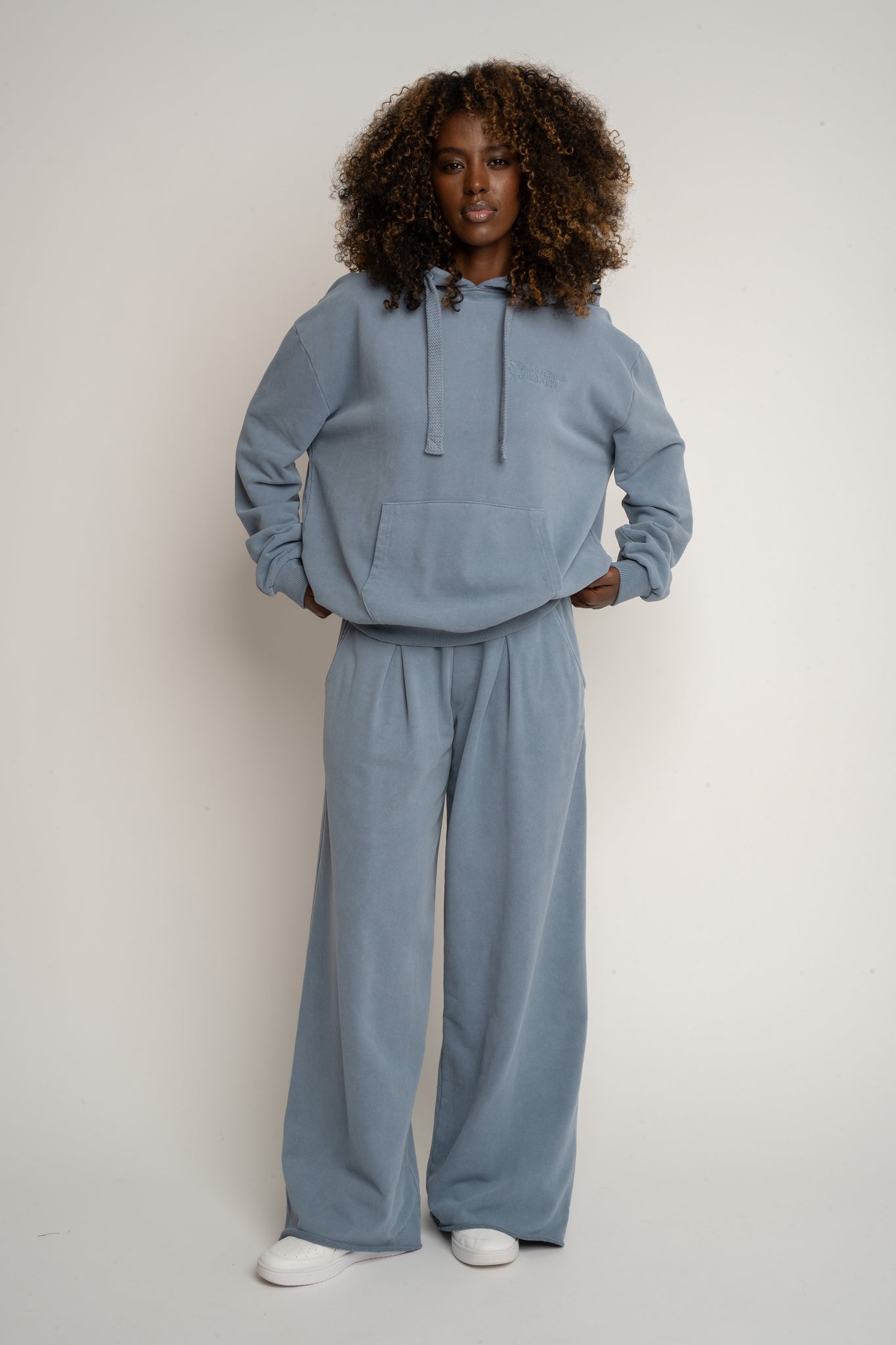 BLUZA Z EFEKTEM WASHED NIEBIESKA - LAPLAND