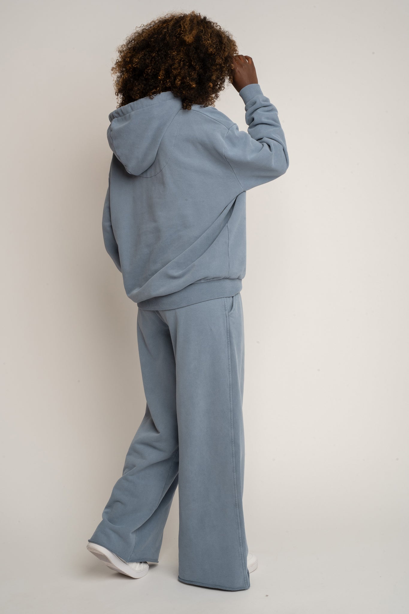 BLUZA Z EFEKTEM WASHED NIEBIESKA - LAPLAND
