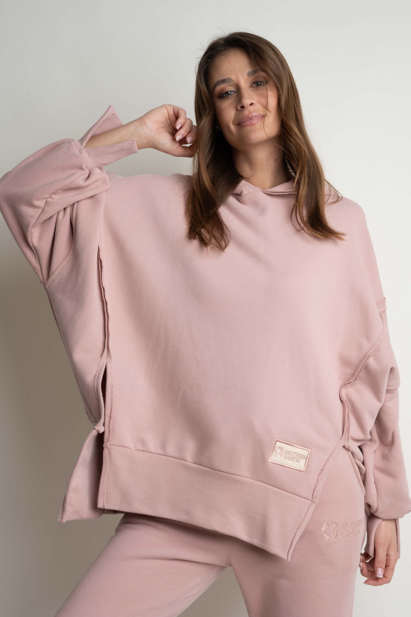 OVERSIZE HOODED SWEATSHIRT WITH SIDE SLOTS LIGHT PINK - HOLA