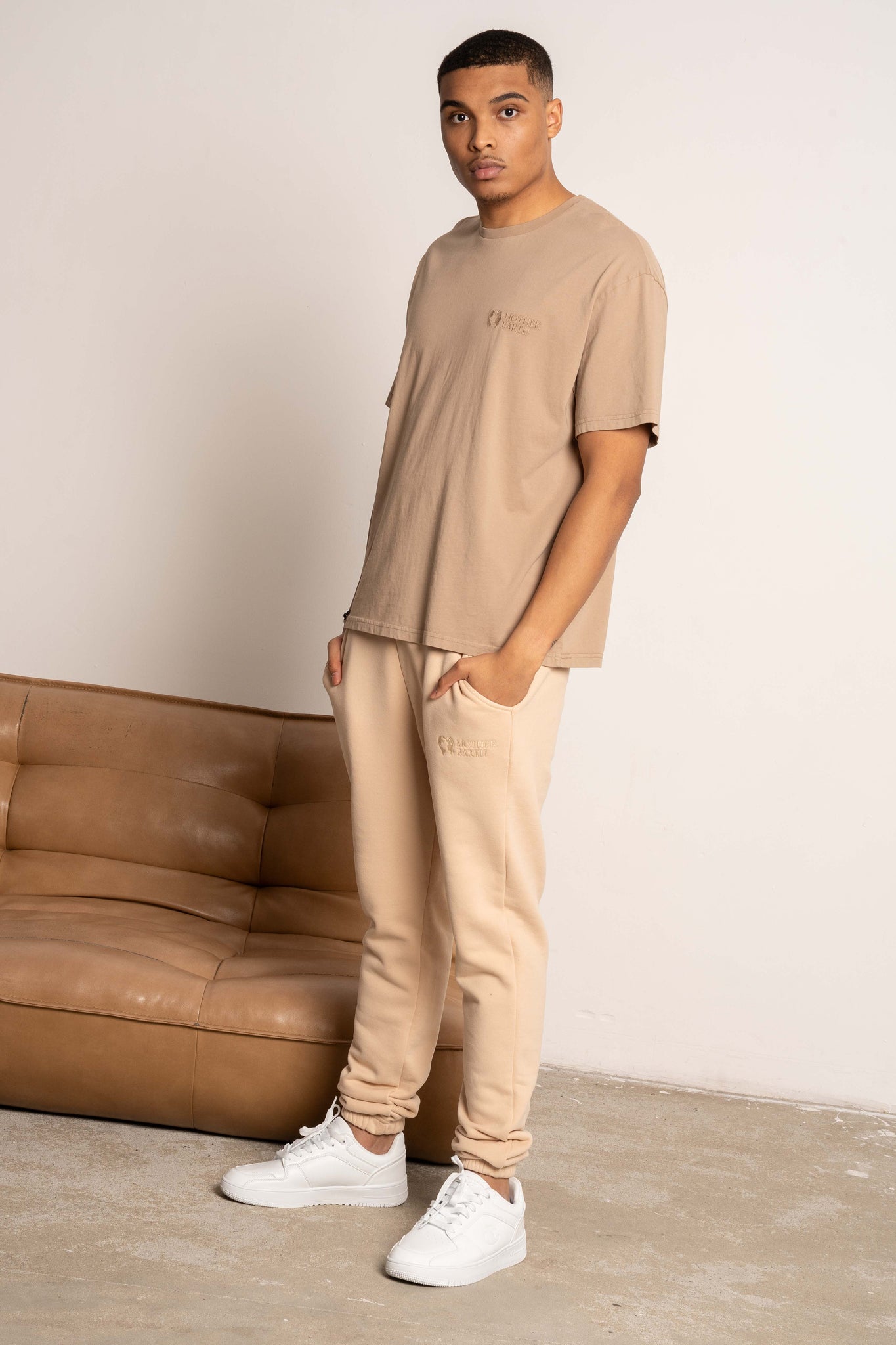 OVERSIZED T-SHIRT WITH A DELICATE WASH EFFECT, BEIGE - MOROTAI
