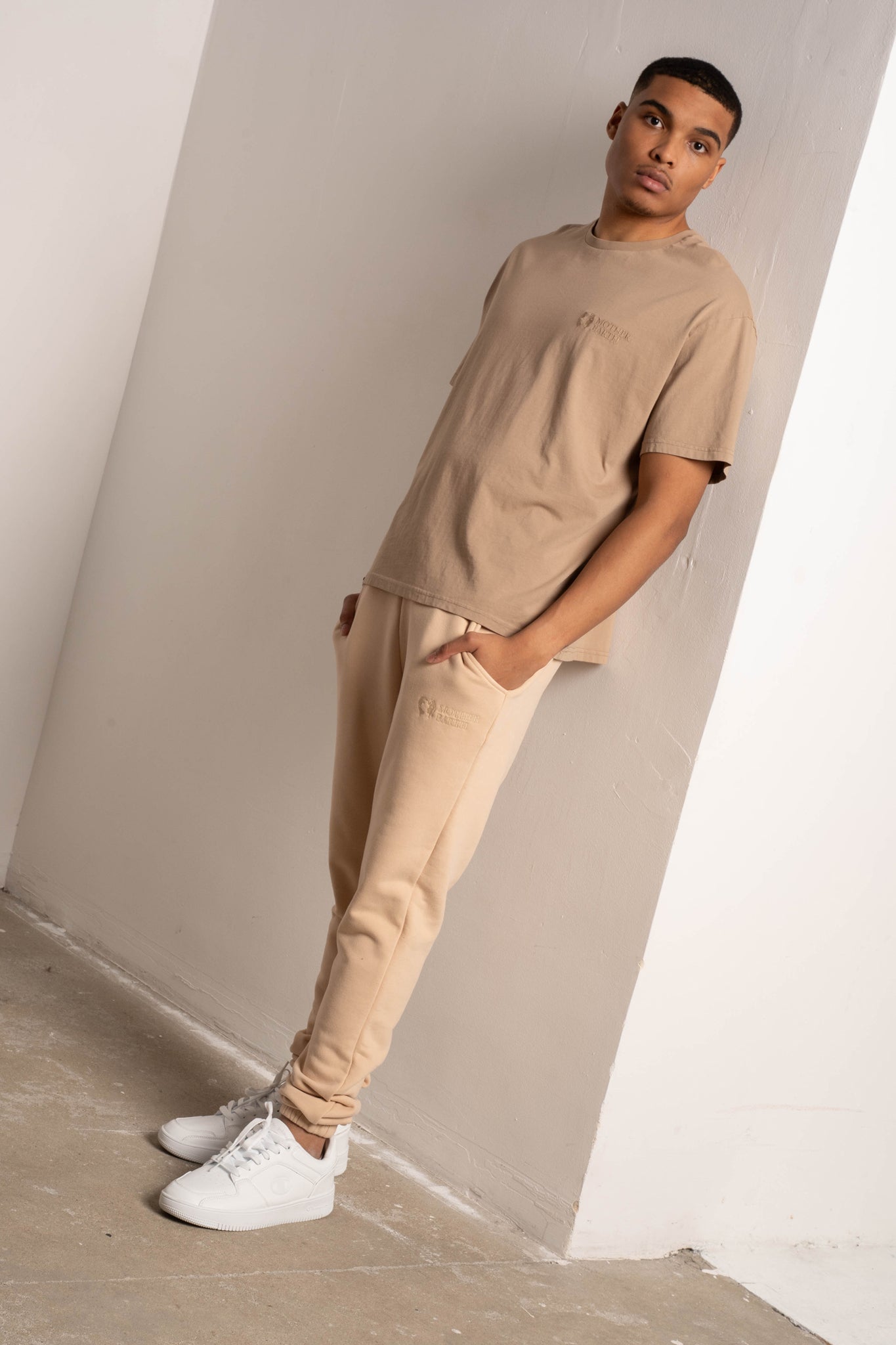 OVERSIZED T-SHIRT WITH A DELICATE WASH EFFECT, BEIGE - MOROTAI