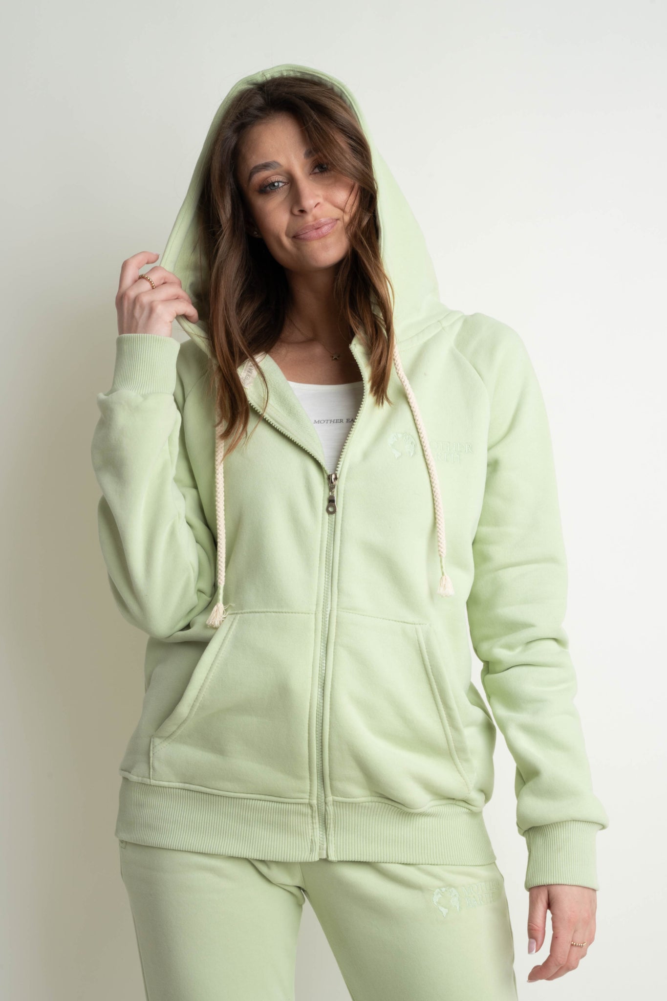 ZIPPER HOODED SWEATSHIRT PISTACHIO - ZANZIBAR