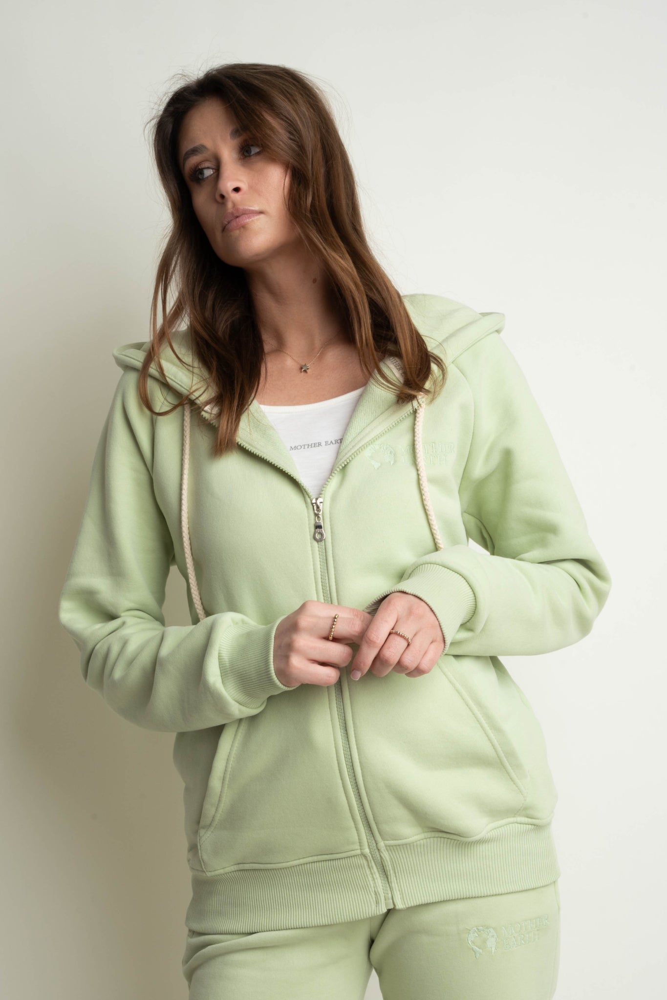 ZIPPER HOODED SWEATSHIRT PISTACHIO - ZANZIBAR