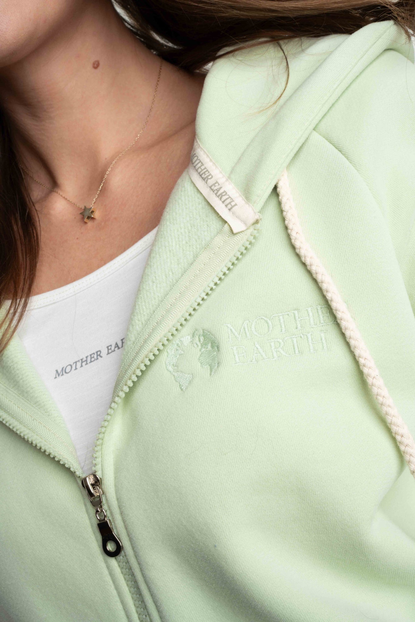 ZIPPER HOODED SWEATSHIRT PISTACHIO - ZANZIBAR