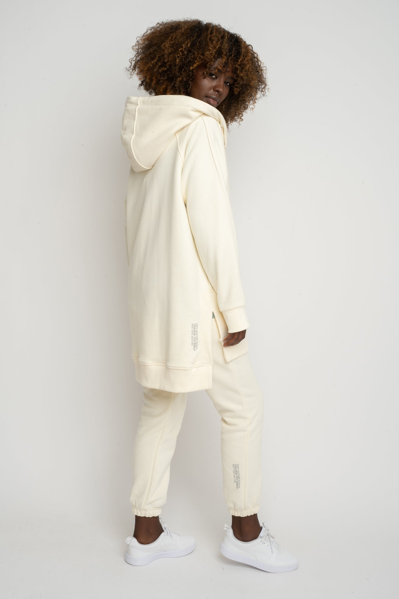 BLUZA Z KAPTUREM OVERSIZE ECRU - ESMERALDA